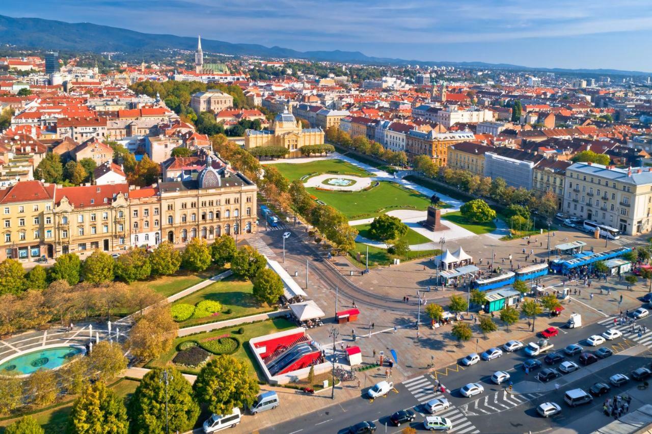 Black 49 Zagreb Bagian luar foto